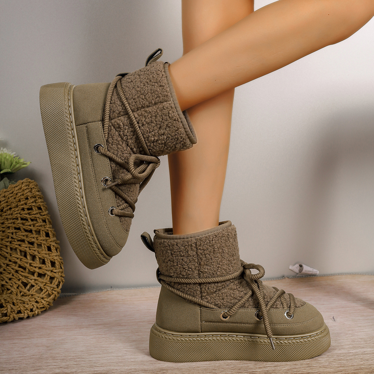 Leren wiggen en gevoerde warme korte laarzen_voghion.com