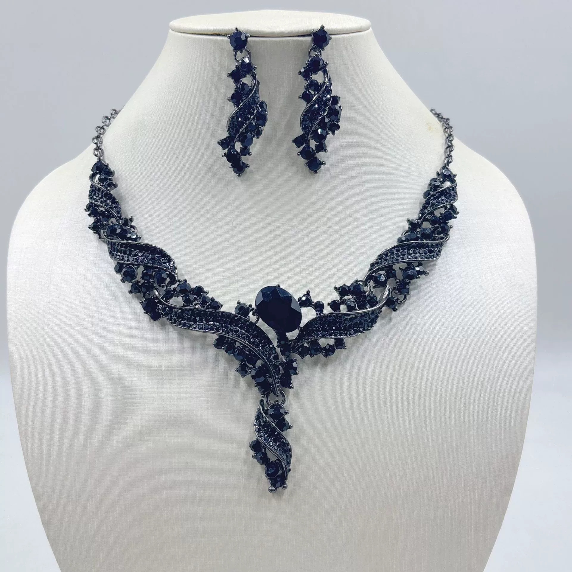 Горн Necklace for bride, (Cross-border trading), European style, diamond encrusted, direct factory sales