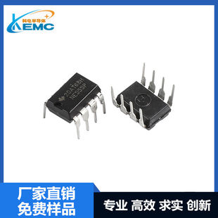 NE555 NE555P NE555DR DIP-8/SOP-8 Timer/Timer/Clock Oscillator