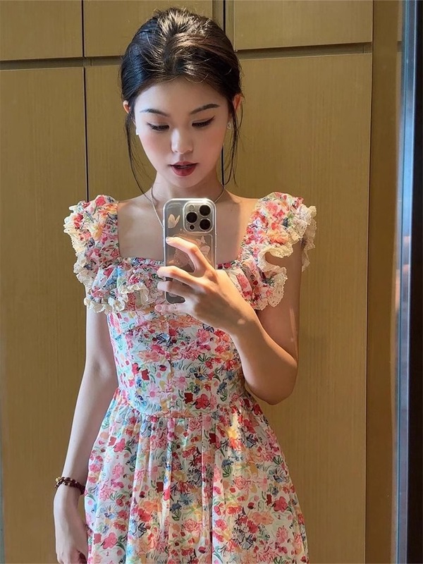 海边度假气质连衣裙夏季法式温柔别致小飞袖碎花仙女长裙收腰显瘦|undefined