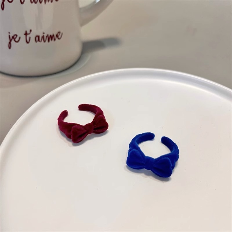 Vintage Red Bow Ring For Women, Cute Niche Style Winter Accessory_voghion.com