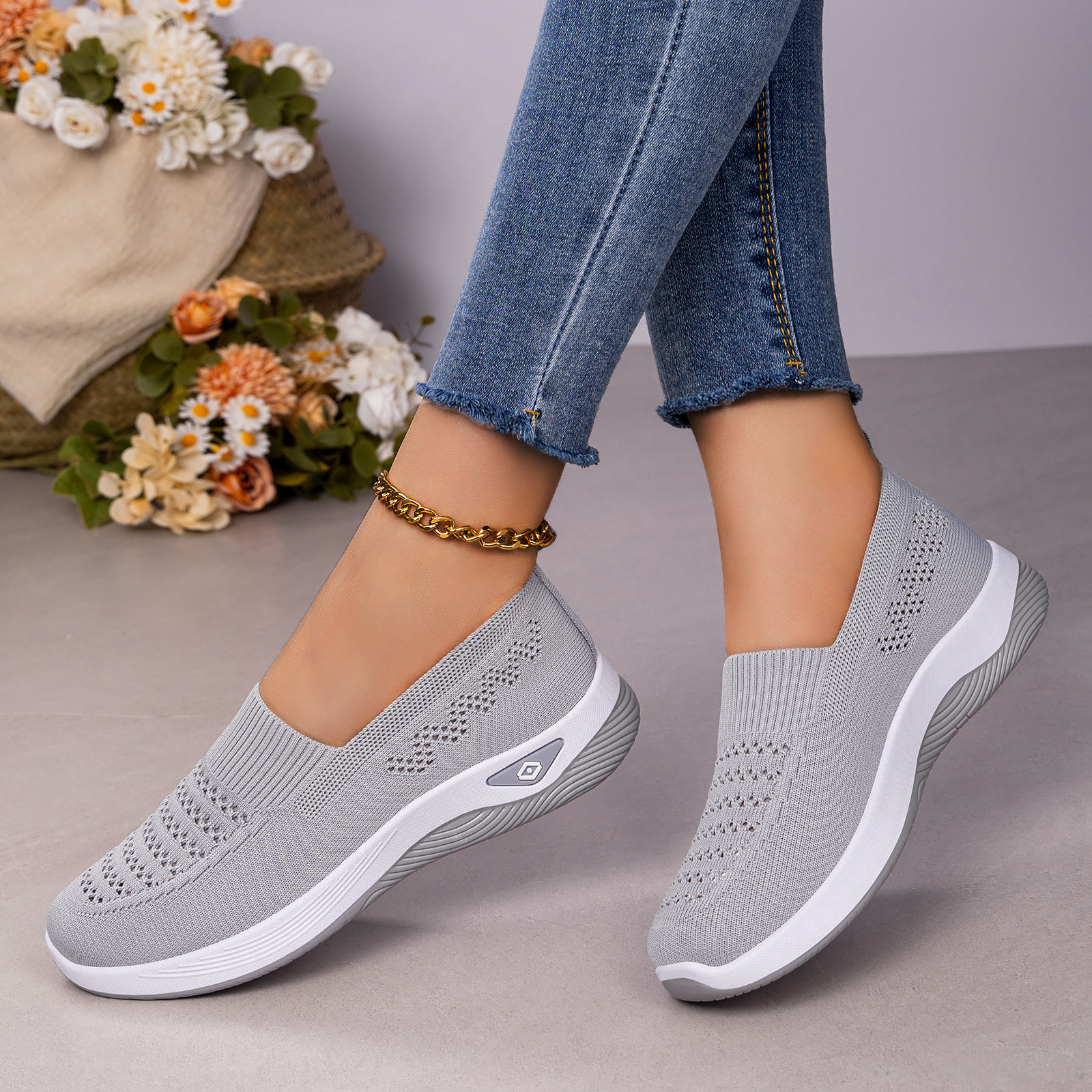Zapatos de mujer zapatos de tamaño grande transfronterizos zapatos simples zapatos transpirables zapatos casuales de color sólido zapatos planos versátiles zapatos de mamá