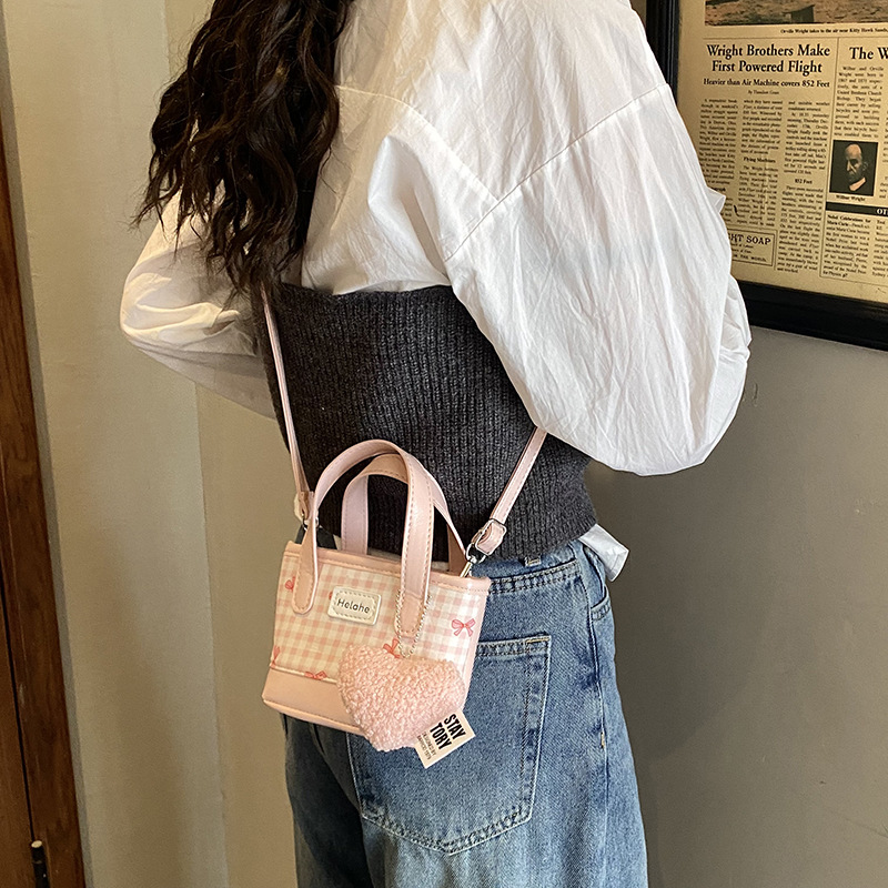Bolsas infantiles de comercio exterior transfronterizo pequeñas bolsas frescas de amor colgante bolsas de cubo de mano lindas bolsas de hombro de niñas
