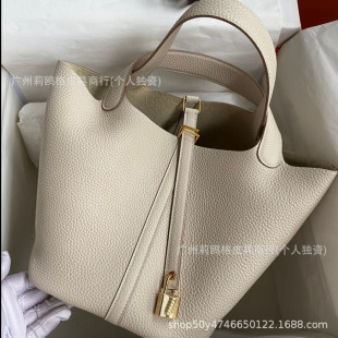 H��Ʒ�|�ֹ�Ϟ��TCţƤ�˻@�Ӱ�18/22cm����ˮͰ���K��togoƤŮ��