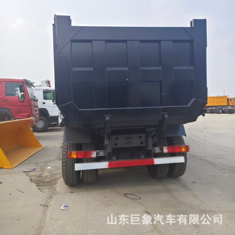 Supply of China Heavy Duty Truck HOWO 8*4 trucks, engineering dump trucks, self-loading trucks, right-hand drive vehicles, factory cross-border export