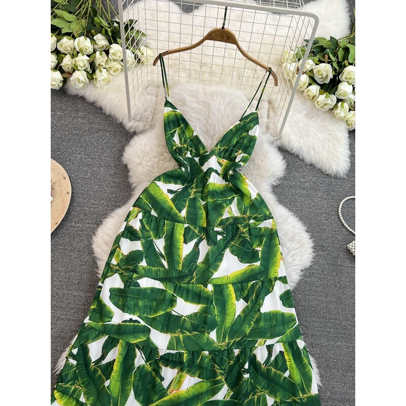 Resort-Style Tropical Print Sexy Backless Suspender Dress for Women with Deep Neckline and Slim Fit Long Skirt Resort-Style Tropical Print Sexy Backless Suspender Dress for Women with Deep Neckline and Slim Fit Long Skirt