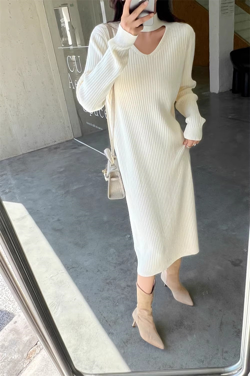 Strickkleid mit hängendem Ausschnitt für Damen im Herbst und Winter 2023, lockeres und langes knielanges Unterteil, gepaart mit Mantel, Pullover und Rock_voghion.com