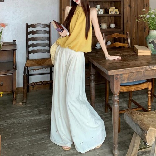 New 2025 Summer Dopamine V-Neck Loose Bouquet Sleeveless Shoulder-Strap Backless Blouse Top for Women - Chic
