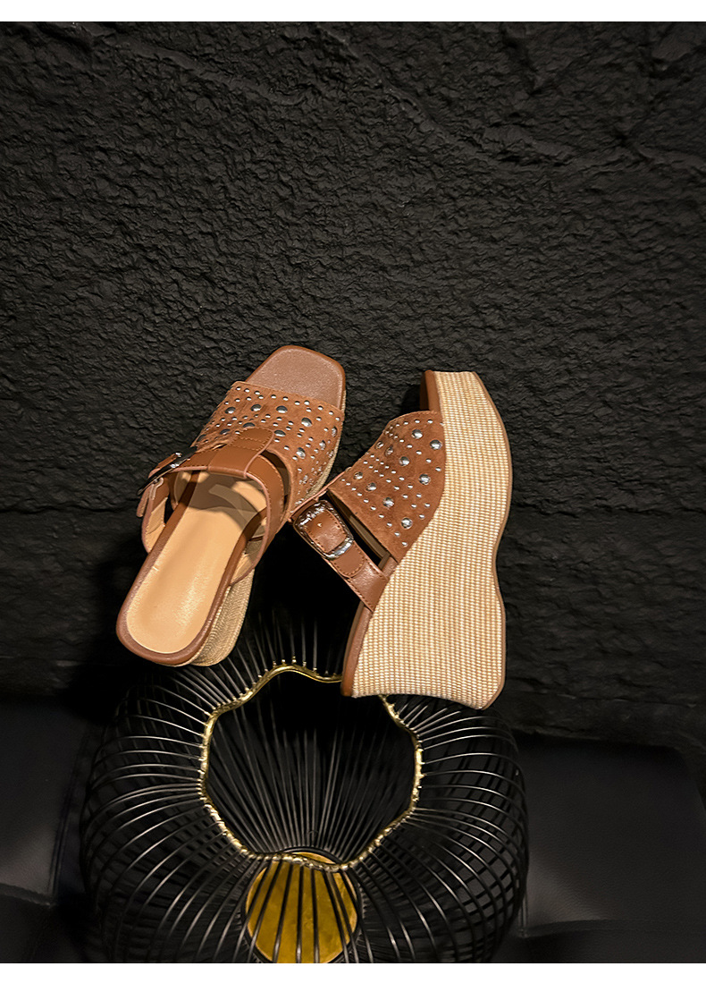 Sandal đế xuồng cao gót 9 cm da bò đinh tán quai ngang mũi hở phong cách boho — màu nâu, màu mơ chi tiết 14