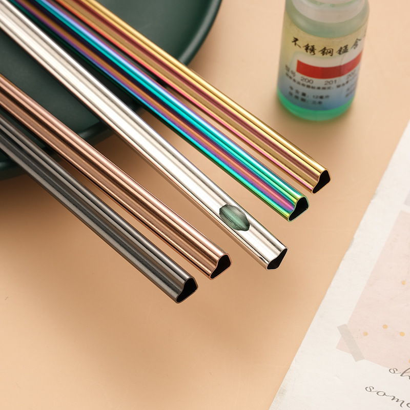 En forma de corazón de acero inoxidable 304 paja leche tienda de té paja bebida jugo paja vajilla paja metal titanio chapado al por mayor