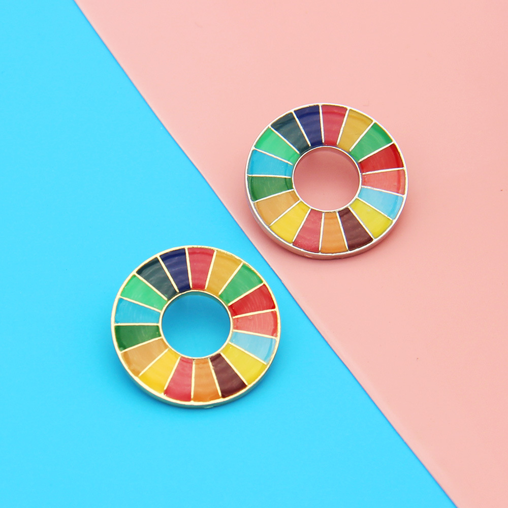 United Nations peace pigeon brooch sustainable development goal medal representative geometric pattern 17 color oil dripping necklace