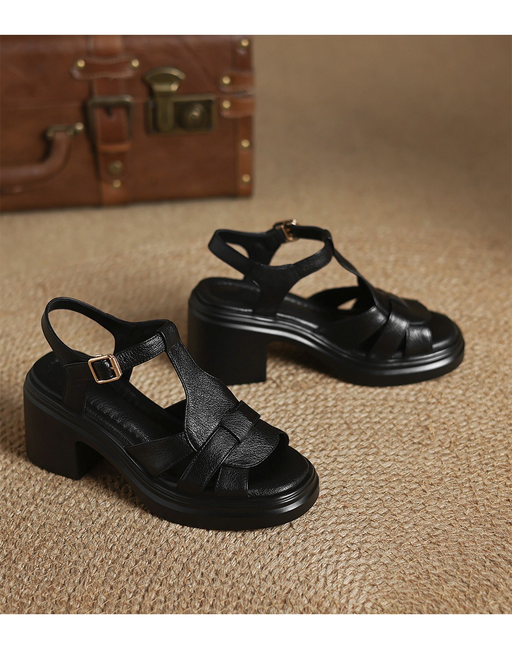 Sandal nữ mũi vuông hở mũi da cừu gót vuông cao 9 cm quai chữ T kiểu La Mã — đen chi tiết 16