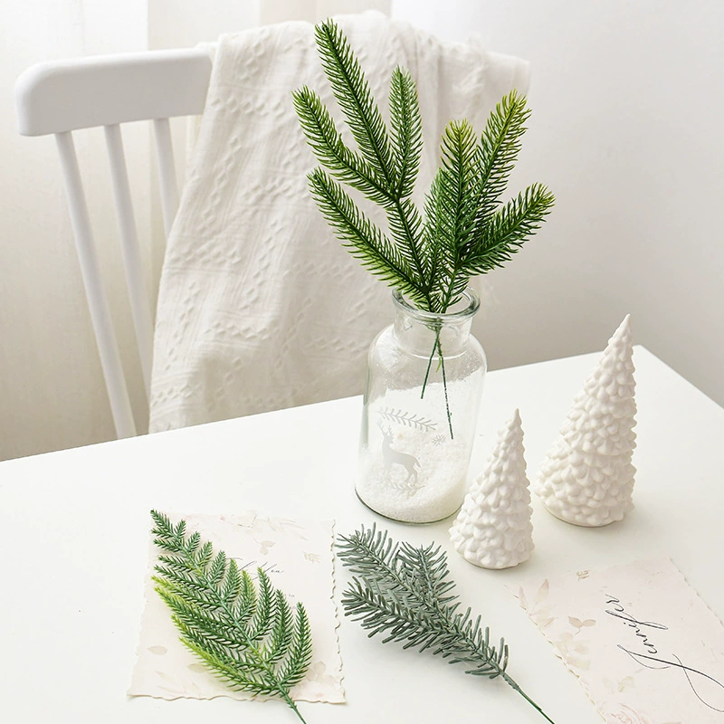 Cross -border Christmas simulation leaves and branches decorate pine cypress pine chlorophytite green simulation leaf Christmas tree flower ring accessories