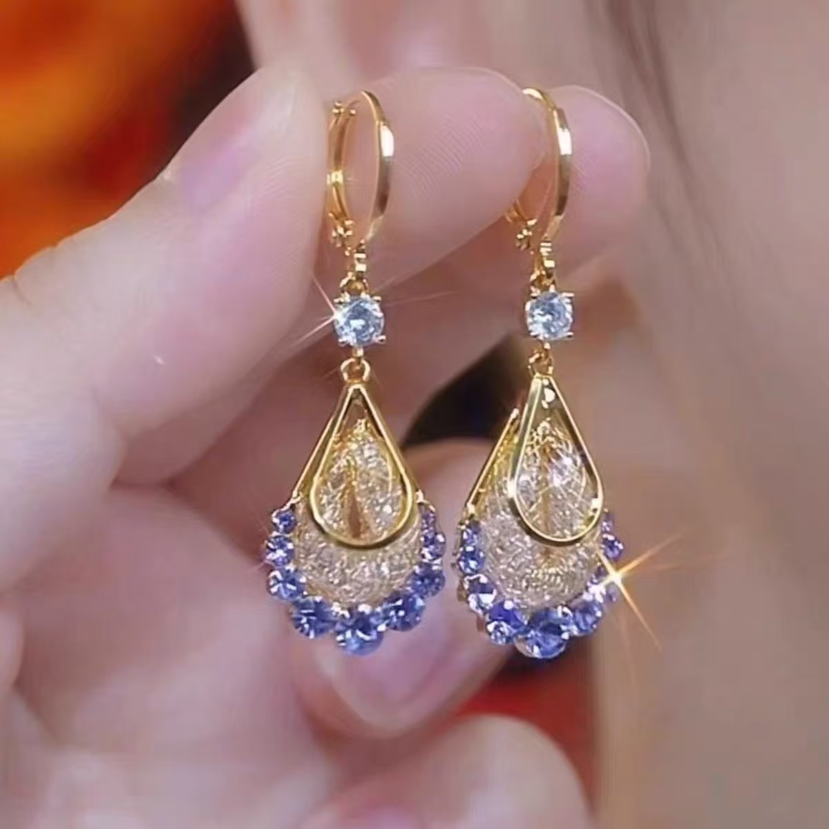 Blue earrings drop-shaped, light luxury style