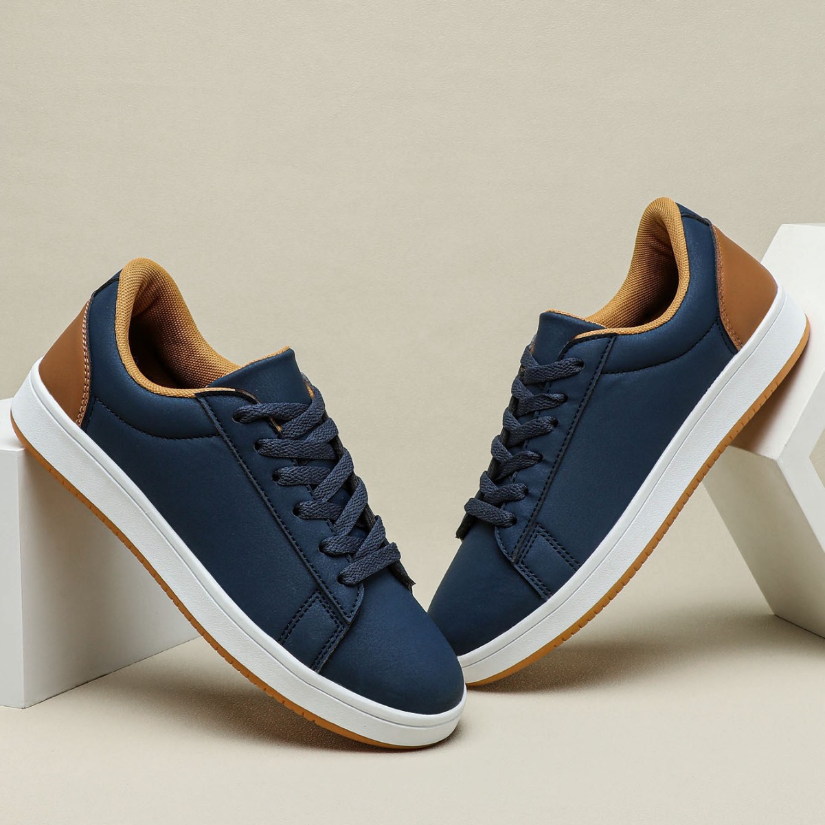2025 nuevos zapatos de hombre, zapatos deportivos casuales de suela gruesa, venta caliente transfronteriza, zapatos planos al aire libre con cordones, zapatillas de deporte cómodas y transpirables