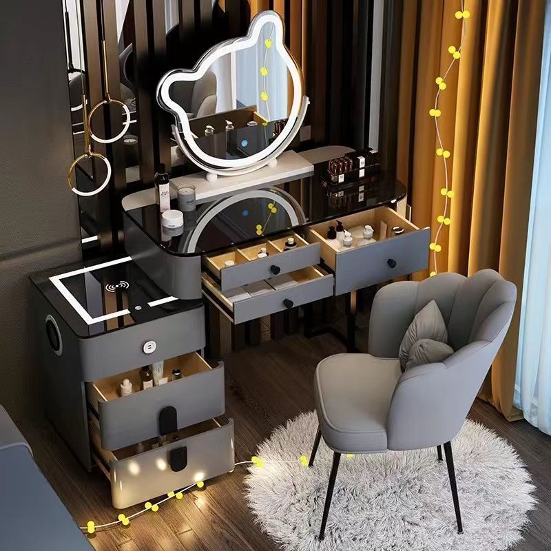 그레이 및 블랙 78.99 테이블 + 스마트 캐비닛 + 곰 거울 + 꽃잎 의자