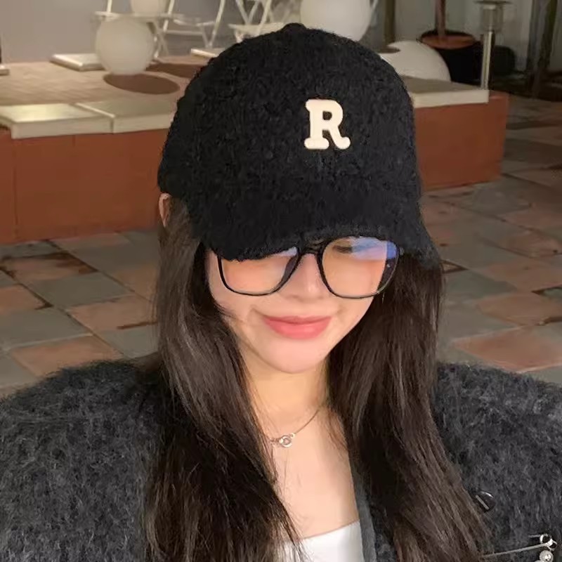 Nouvelle Version coréenne chaude lettre broderie emblème langue de canard chapeau enfants montrent petit visage en automne et en hiver, épaissi chaud_voghion.com