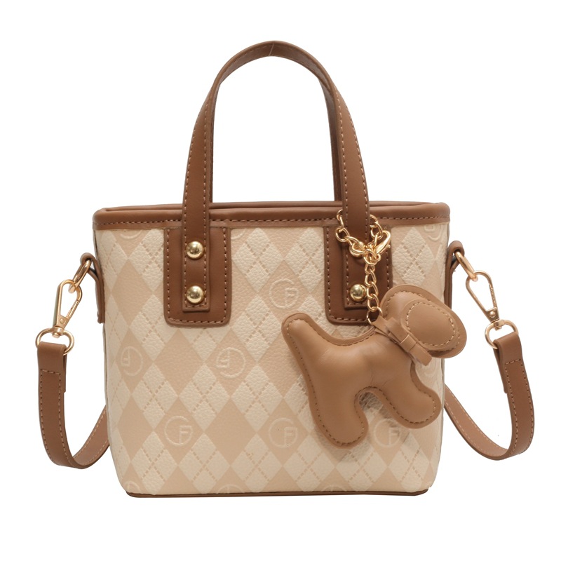 韓国スタイルの西洋スタイルのバッグ女性のための 2025 新しいトレンディなクロスボディ小さなバッグハイエンドライト高級菱形ポータブルバケットバッグトレンディ