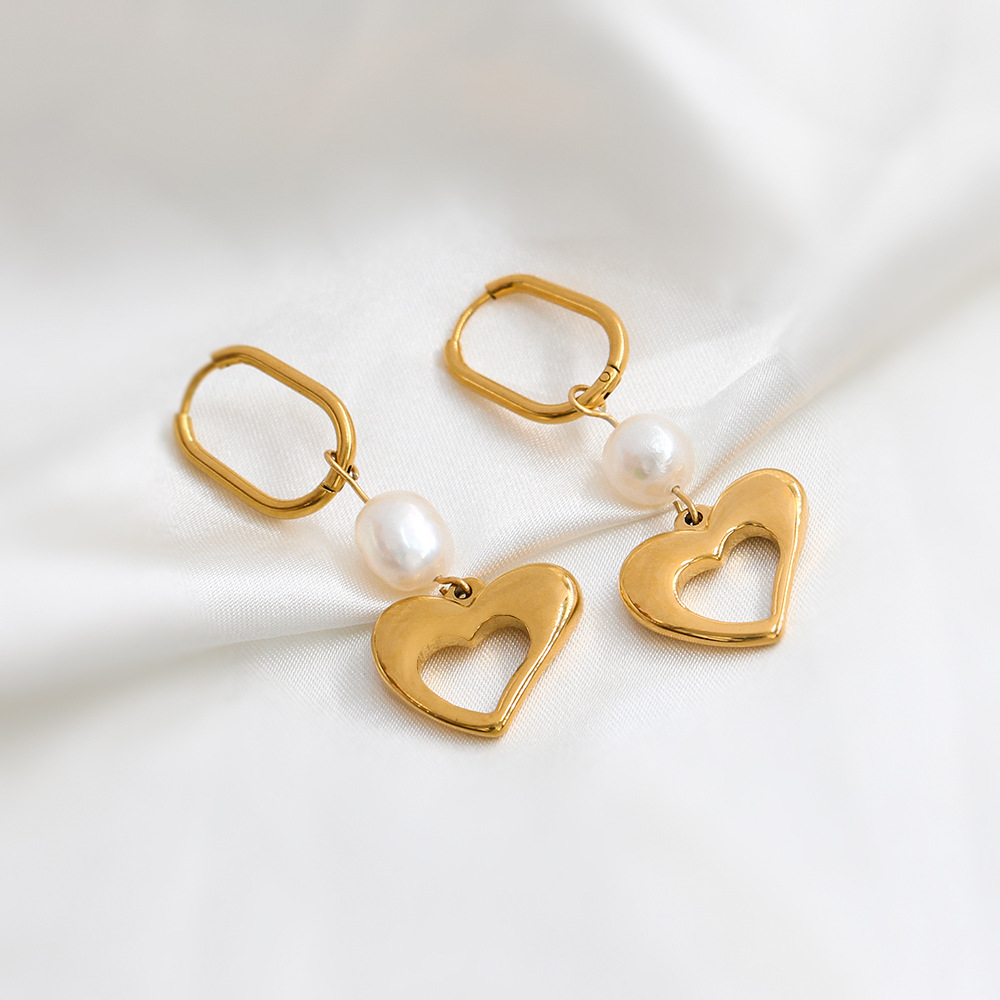 16g Weight 1 Pair Retro Heart Shape Stainless Steel Imitation Pearl Plating Dangling Earrings