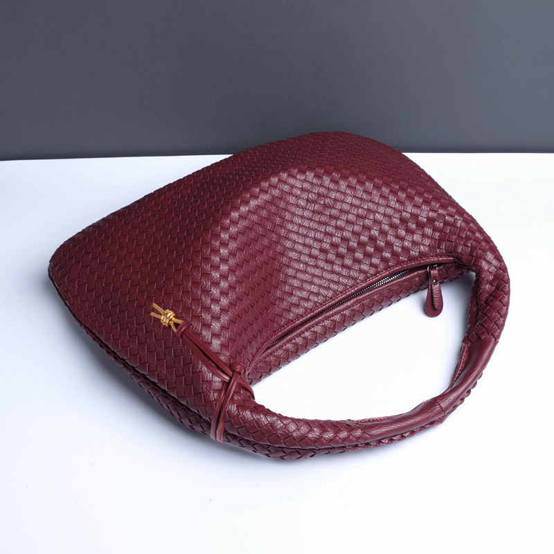 Crescent Moon Shoulder Bag For Women Hand-woven Versatile Style_voghion.com