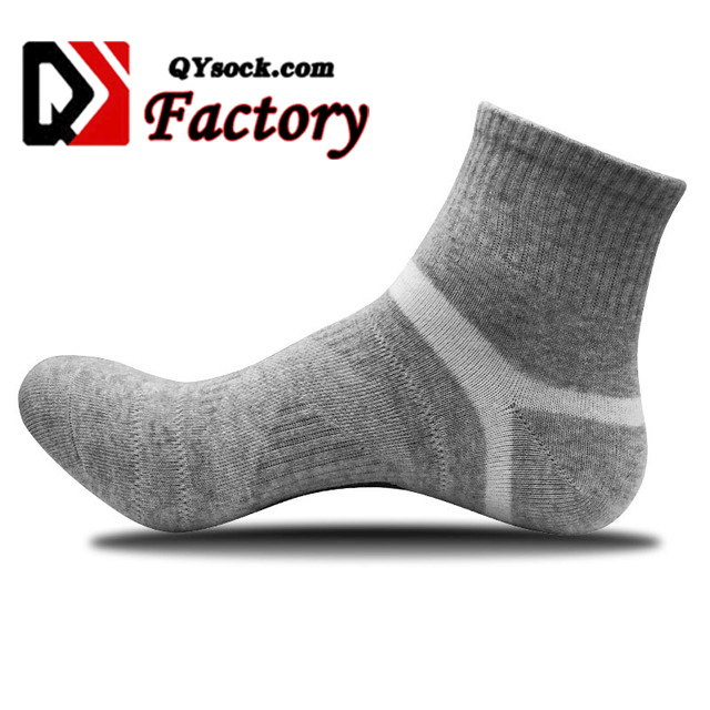 �������������˶�����Ů�������ܲ����ٸ���ĥ�ܲ��˶���