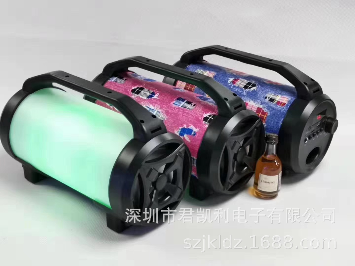 22251907811_966362597