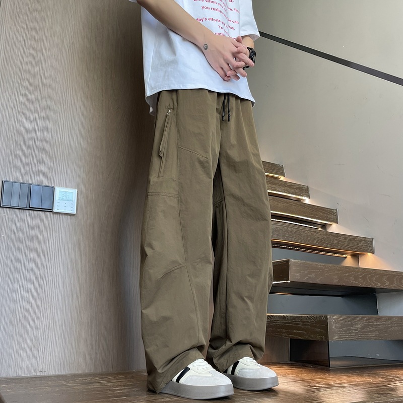 Brown / M