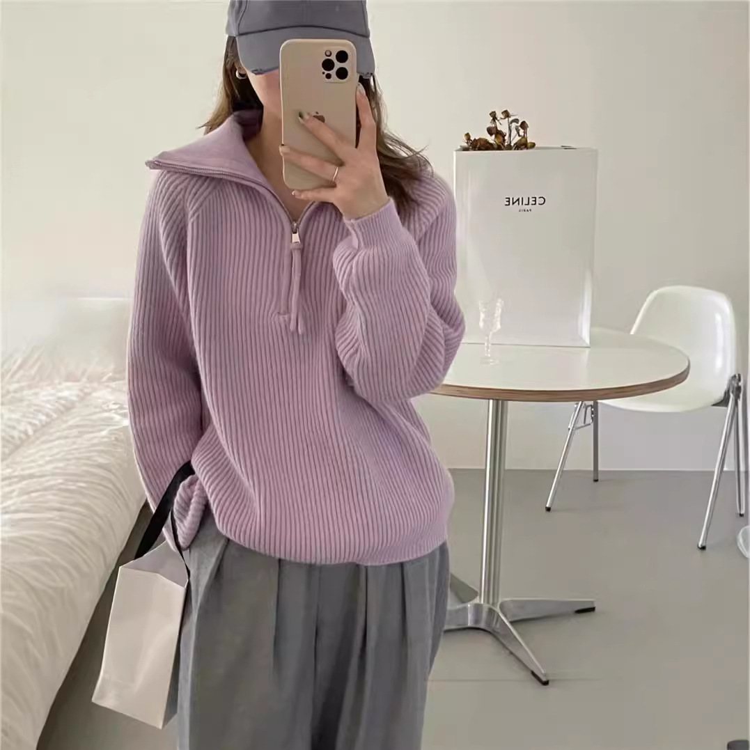 Spring sweater with zipper