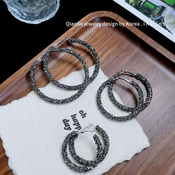 European and American Light Luxury Full Diamond Distinctive Black Hoop Earrings Women's S925 Silver Needle Retro Fashion Exaggerated Elegant Earrings