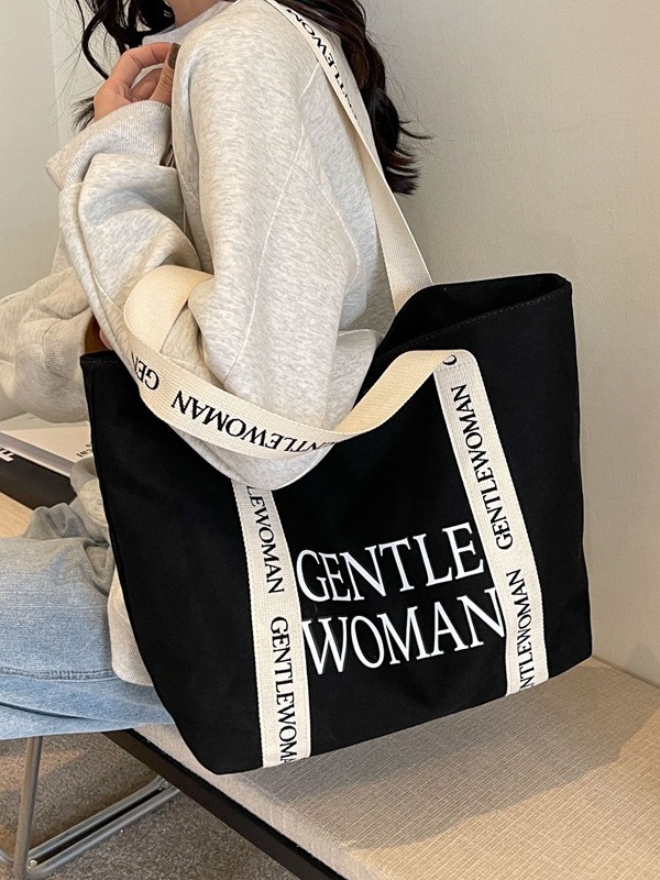 タイのキャプテンウーマン大アルファベットプリントキャンバスバッグ2024新作質感カジュアルファッションショルダーバッグ