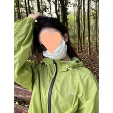 绿色山系户外防晒衣女款夏季运动透气防晒服设计感防晒冲锋衣薄款