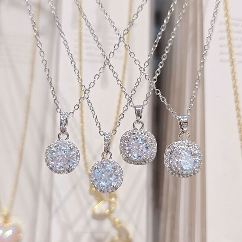 Trendy Luxury Titanium Steel Necklace with Round Zircon, Versatile High-End Titanium Steel Clavicle Chain, Designer Jewelry Trendy Luxury Titanium Steel Necklace with Round Zircon, Versatile High-End Titanium Steel Clavicle Chain, Designer Jewelry