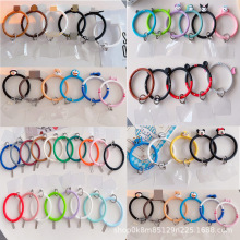 卡通软胶手环扣适用华为苹果手机防丢失神器手拎防摔手腕环挂绳