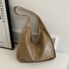 Winter retro fashionable capacious one-shoulder bag for leisure, shoulder bag, 2023 collection