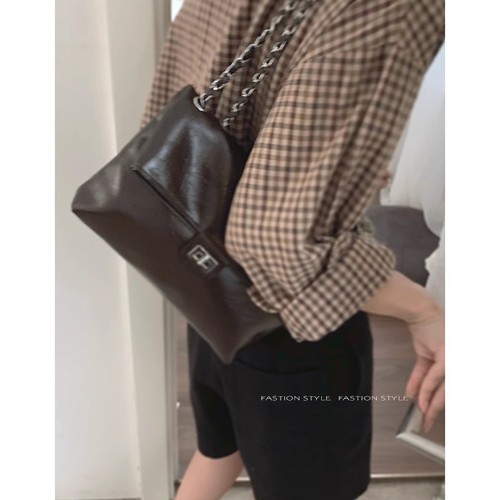 Women's New Advanced Feel Chanel-style Chain Shoulder Tote Bag with Large Capacity, Versatile and Commute-friendly from Guangzhou Factory