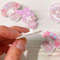 美樂蒂防走光胸章服裝配飾別針紅色卡通人物可愛亞克力胸針批發