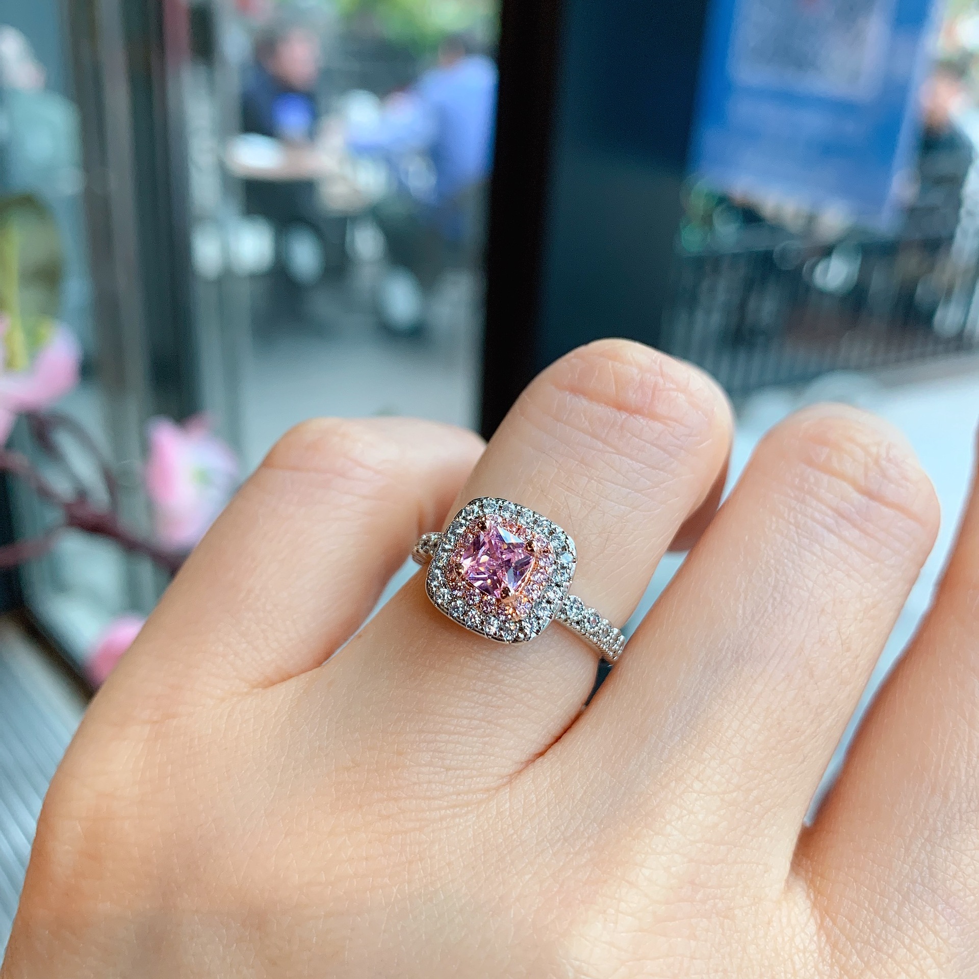 Pequeño Libro Rojo popular pequeño cuadrado anillo de azúcar flash ZIRCON s925 aguja de plata Rosa diamante pendientes pulsera anillo Amazon Accesorios