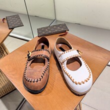 �W��վXJŮЬ26���r�����f�͹��^��ţƤ�A�^һ�֎����e�������Ь