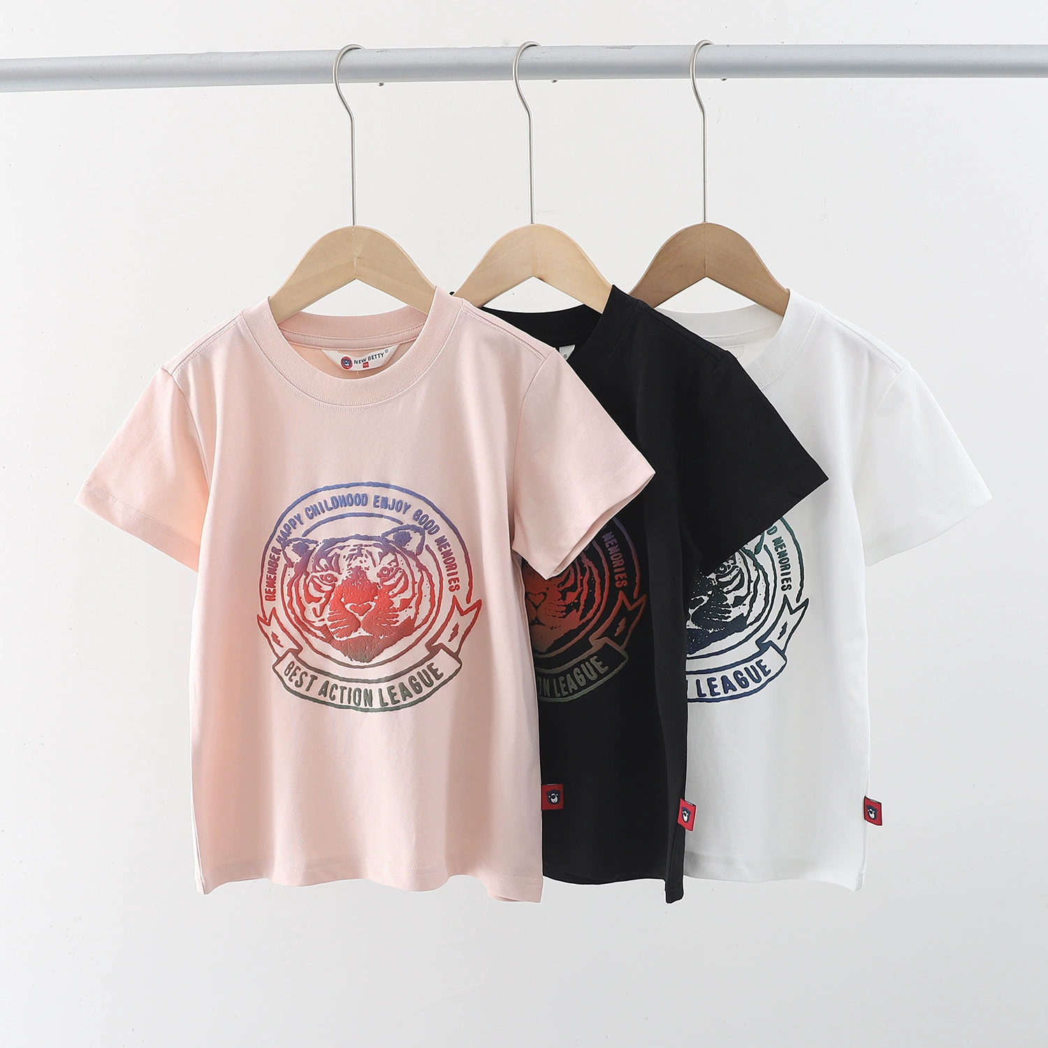 Summer children's cotton body-friendly T-shirt, with short sleeve, for teenagers
