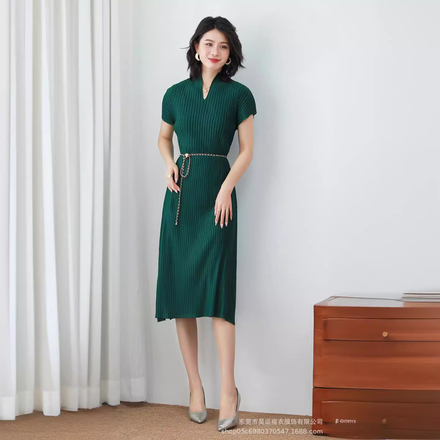 Summer fashionable solid color belt with a round collar