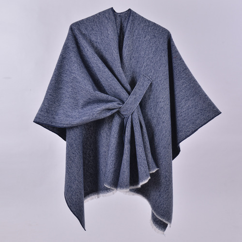 In-stock solid-color fashion knitted shawl—European and American-style foreign trade plain-colored cape with slit and stripe detail, perfect for autumn and winter as a warm outerwear scarf.