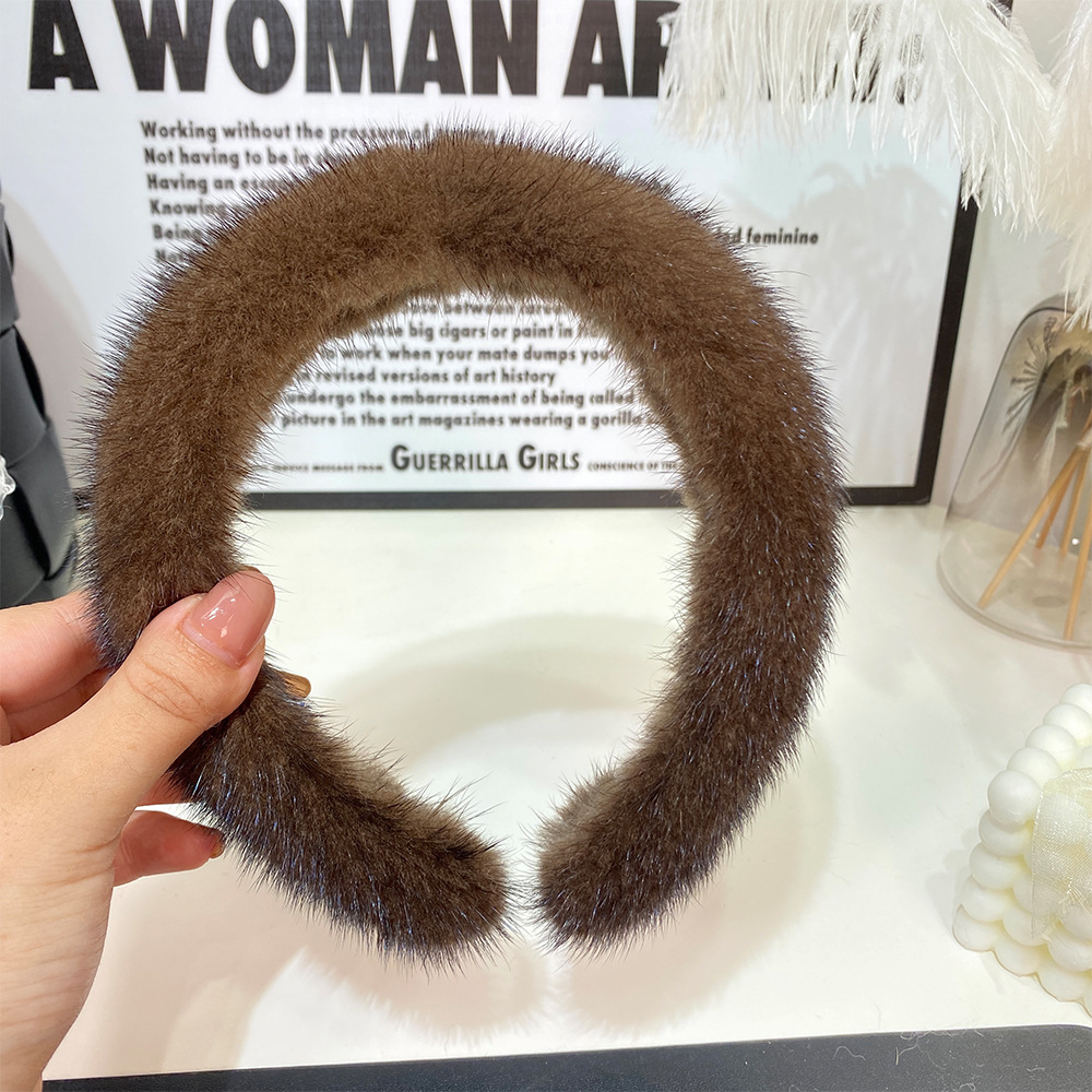 Women's Elegant Solid Color Plush Hair Band display picture 16