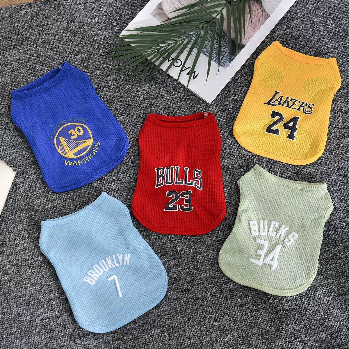 Одежда для домашних животных Баскетбольная Одежда для собак Дышащая пена с принтом Тонкий спортивный вафельный жилет Одежда для маленьких и средних собак