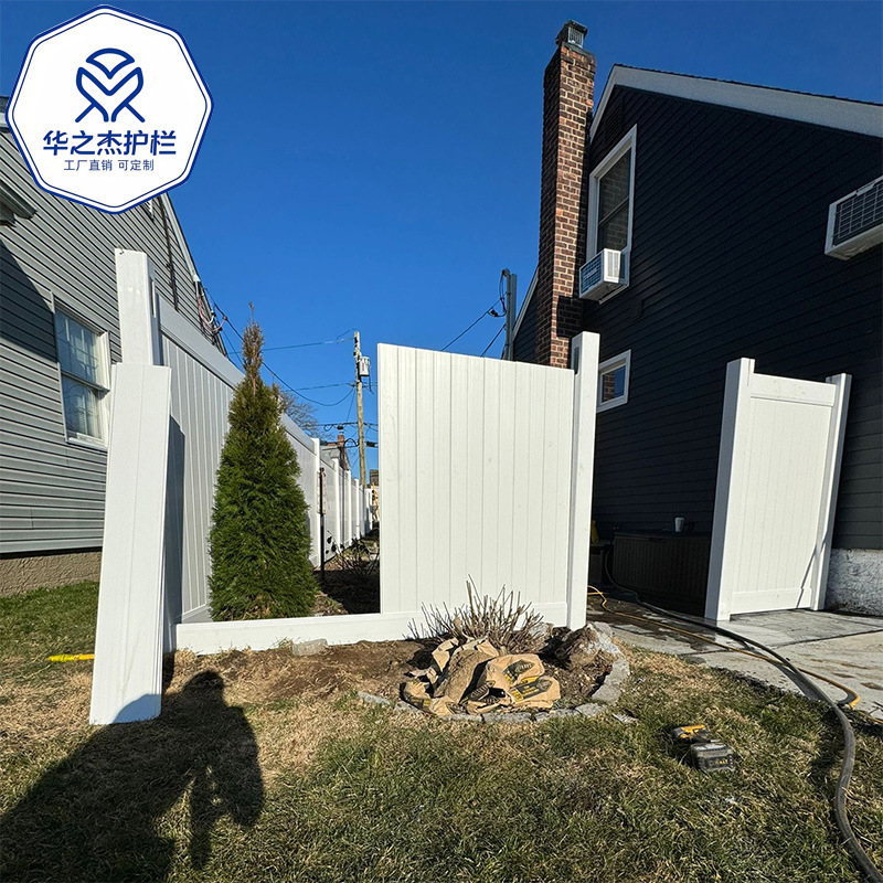 American-Style Privacy Fence, Commonly Used in European and American Gardens, Simple and Sturdy Enclosed Installation, Anti-Peeping Outdoor Fence