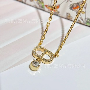 �߰挦��ϼ���ĸCD�i�����S��ɫ������b��Ů�r�ж�����l���l