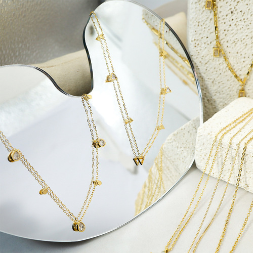 Simple white four-leaf clover zircon necklace, versatile, high-end and non-fading love titanium steel clavicle chain jewelry set