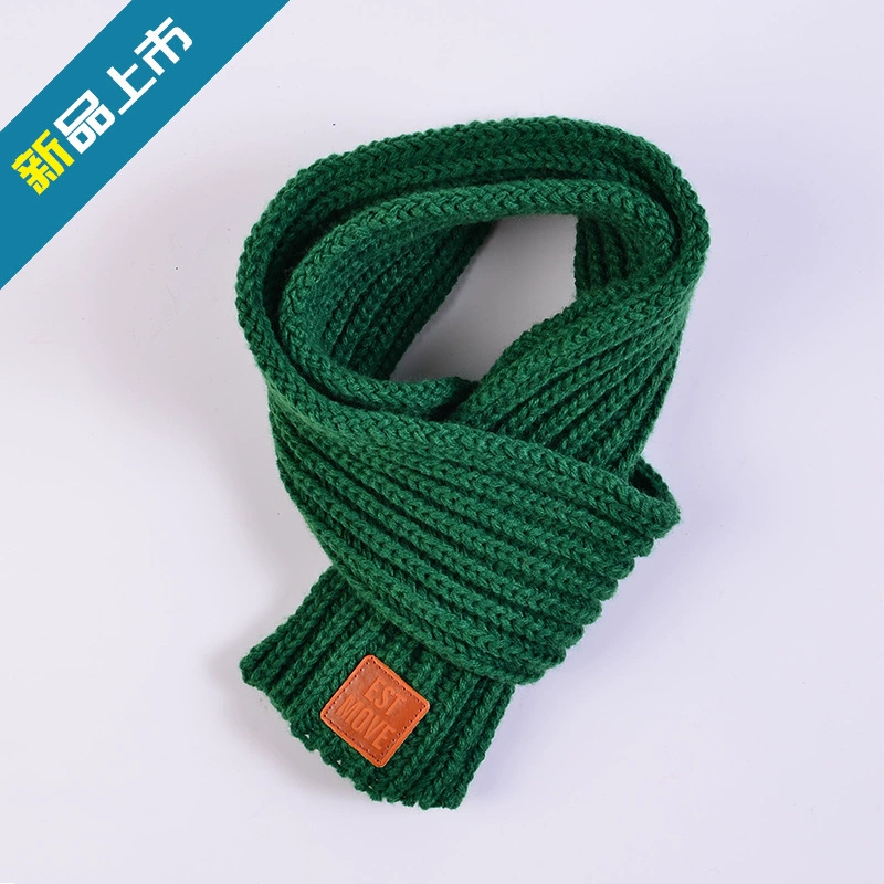 2025 новый вязаный шарф в корейском стиле для мальчиков и девочек, милый, модный, однотонный, простой, осенне-зимний для малышей и детей, чтобы согреться.