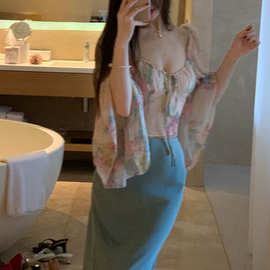 水彩晕染碎花雪纺衫女2026秋季新款方领设计感显瘦打揽小衫上衣潮