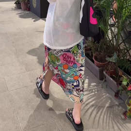 夏季女高级显瘦涂鸦垂感半身裙女褶皱设计感松紧直筒高腰中长裙子