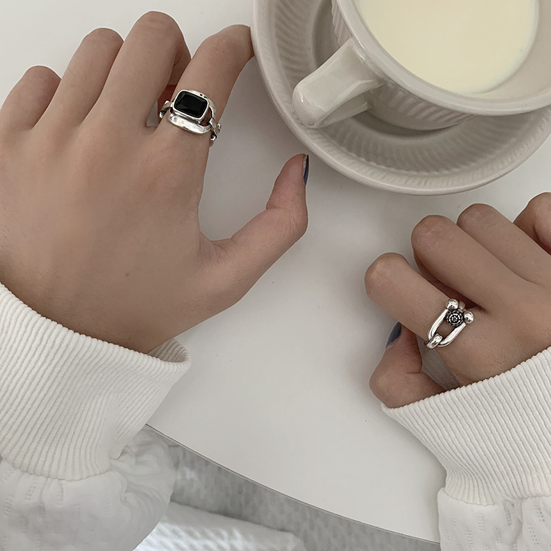 Retro horseshoe black Ushaped opening index finger ring wholesalepicture15